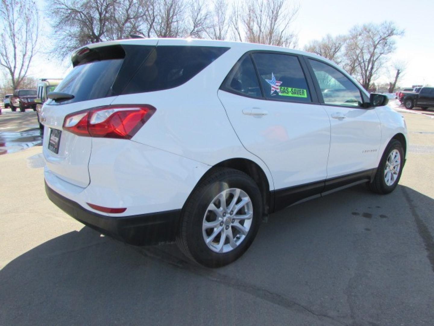 2020 White /Gray Chevrolet Equinox LS (3GNAXHEV8LS) with an 1.5L Turbo 4 cylinder engine, 6 speed automatic transmission, located at 4562 State Avenue, Billings, MT, 59101, (406) 896-9833, 45.769516, -108.526772 - Photo#3